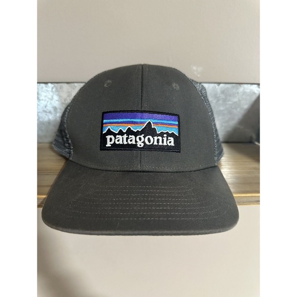 Patagonia Men's Logo Trucker Hat Mesh‎ SnapBack Dark Gray Outdoor Hiking Camping - Picture 1 of 5